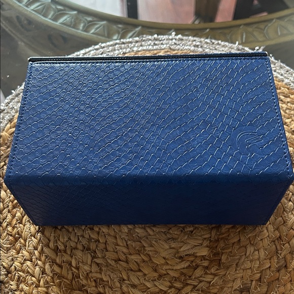 Trading Card Case - Picture 4 of 6